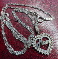 10K white Gold twisted Chain 10K Pendant White Sapphire Heart