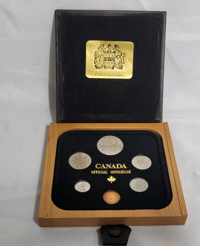 1982 (1876-) Canadian Confederation Coin Set in Case