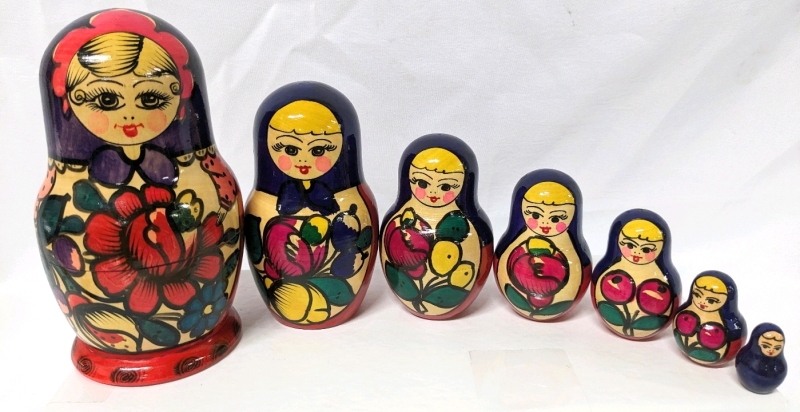 Vintage Russian Nesting Dolls (Complete!)