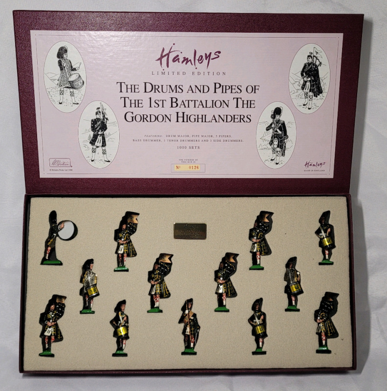 Britains ' Gordon Highlanders Drums & Pipes ' Toy Soldier Lead Miniatures , 13pcs