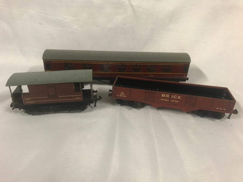 3 Vintage HO Hornby Dublo Rail Cars