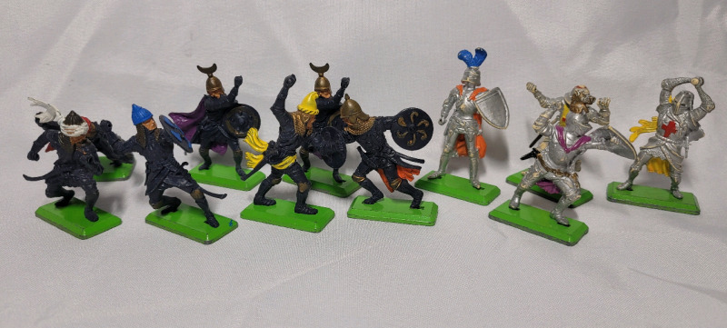 Britains Deetail ' Medieval Knights & Turks ' Miniatures , 11pc. Set