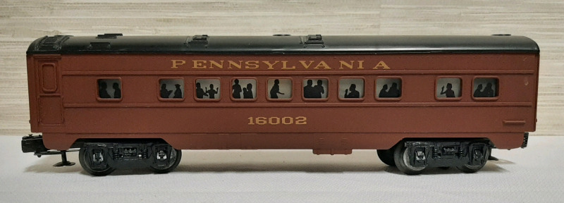 Vintage Lionel Pennsylvania Passenger Coach 16002. 0-027 Guage.