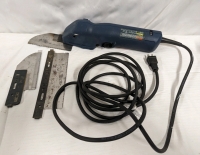 Bosh 1640 Fine Cut power Handsaw.