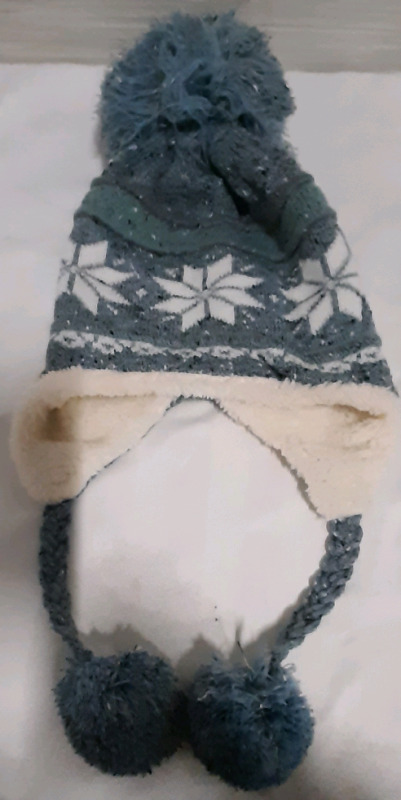 Dosini Womans Snowflake Beanie