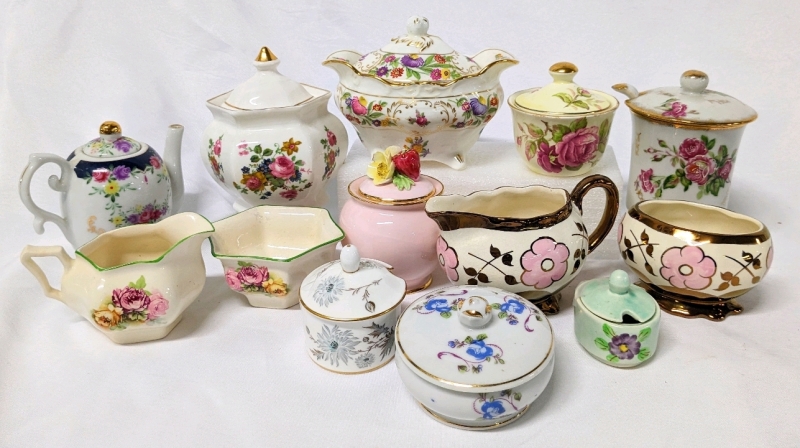 Collection of Lidded & Un-Lidded Containers & Serving Dishes (Japan, England+)