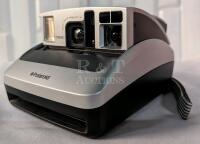 Polaroid One600 instant Camera
