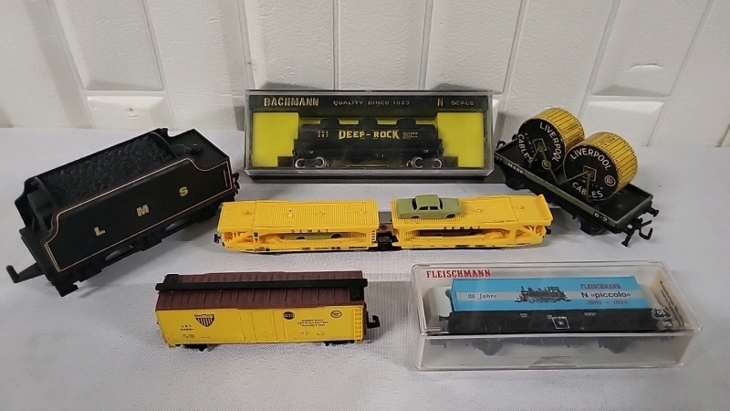 7 Model Train Cars - 5 N Scale & 2 HO Scale