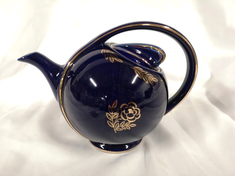 Vintage 6-cup Hall Teapot Blue/Gold - 0443