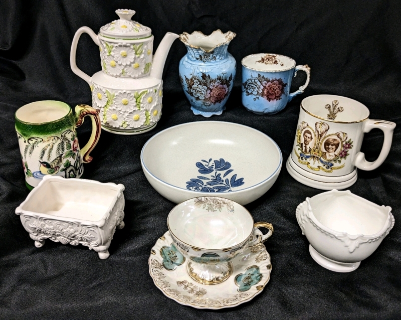 Ceramic Collection: Lustreware, Coalport, Royal Wedding, Japan +