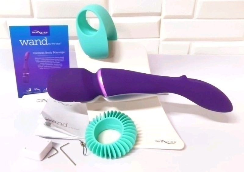 New WE-VIBE Wand Cordless Body Massager & Display