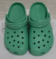 Classic Crocs in Jade Stone Size M7L9 CAN 39-40 EUR