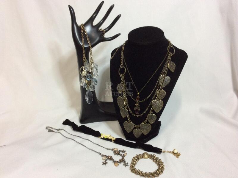 Vintage American Eagle Outfitters Necklace + Bracelet & Necklaces