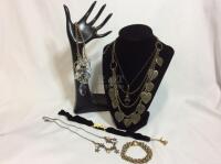 Vintage American Eagle Outfitters Necklace + Bracelet & Necklaces