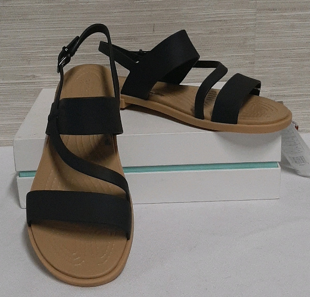 Crocs Tulum Strappy Sandal Size W7 CAN 37-38 EUR