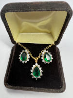 Emerald Green Glass Halo Teardrop necklace Earrings Set