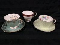 Beautiful Vintage AYNSLEY Teacups & Saucers - Warwick