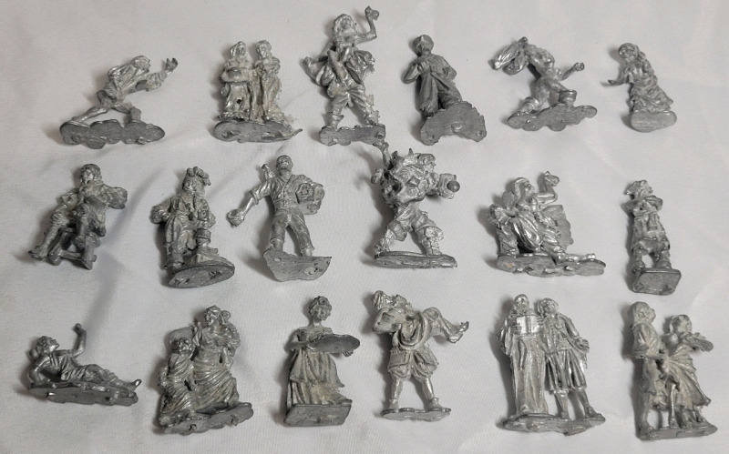 Pirates , Wenches & Priests Unpainted Toy Lead Miniatures . 18pc Set in Box