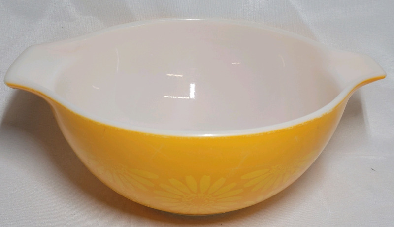 Vintage Pyrex Orange Daisy 1.5Qt. Cinderella Mixing Bowl , #442