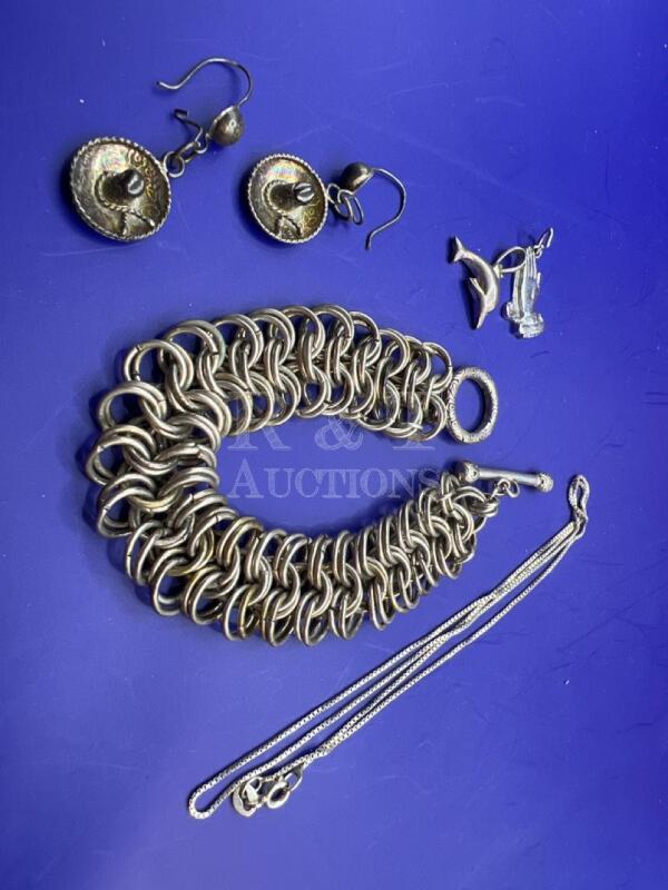Stunning silver Chainmaille Toggle Bracelet + Sterling Jewelry
