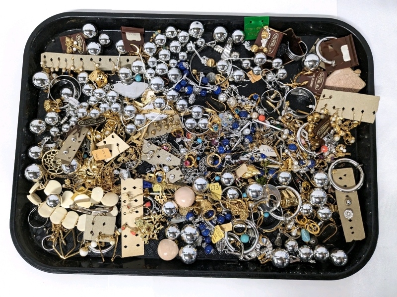 Jewelry Crafter's and Repair Lot: Lots of Vintage Goodies!