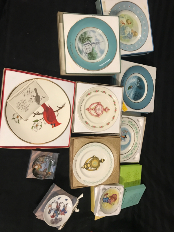 13 Vintage Collectible AVON Plates in original boxes