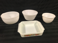 4 pcs Vintage Milkglass Mixing Bowls & FireKing Casserole