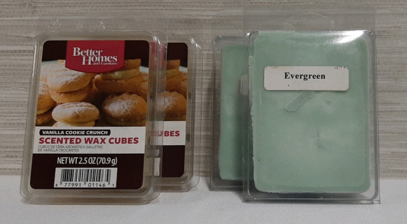 4 Packages of Scent Cubes-2 Vanilla Cookie Crunch and 2 Evergreen