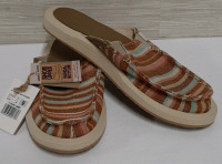 New Sanuk Womans Hemp Mule in 9CAN 40EUR Multi Golour Stripe