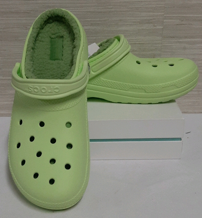 New Crocs Classic Lined Clog In Green Size 12M