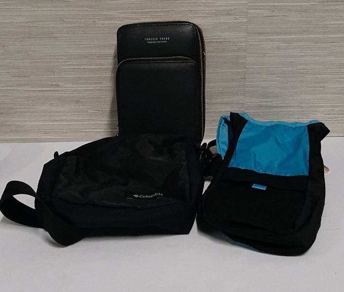 3 Small Carry Bags