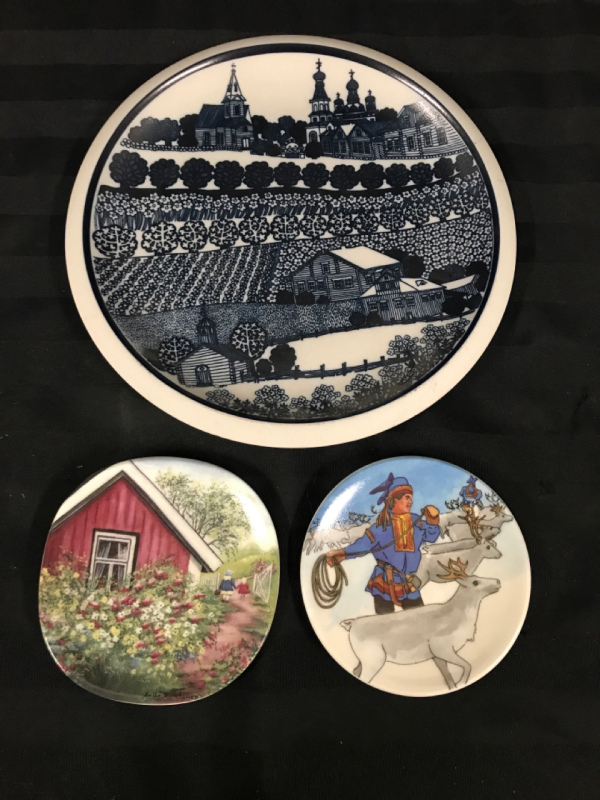 3 ARABIA Finland Plates