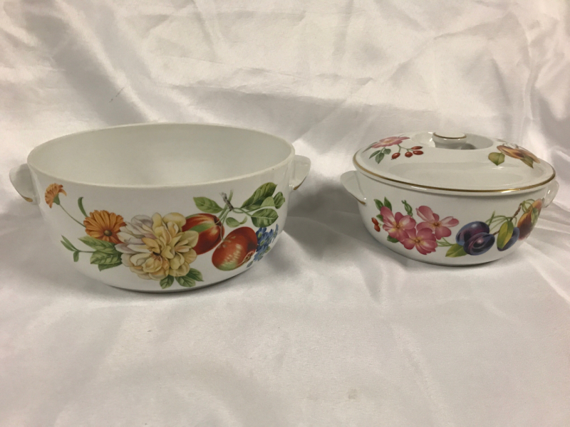 2 Pcs Royal Worcester Pershore Casserole no lid & Covered Casserole