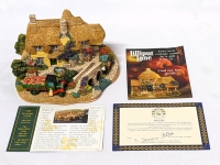 Lilliput Lane 'Old Scrumpy Farm' 2001/2002 Club Special Edition. Handmade in England