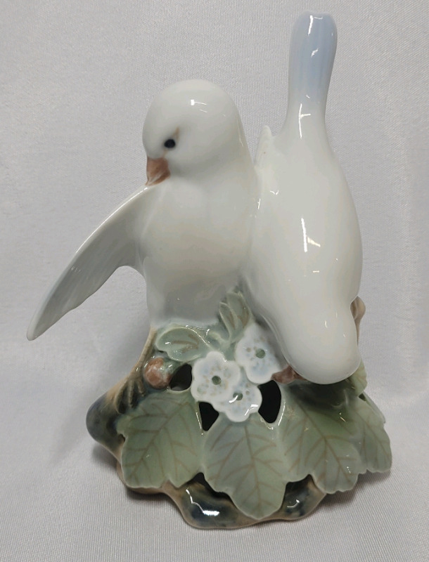 Royal Copenhagen Denmark Lovebirds Figurine