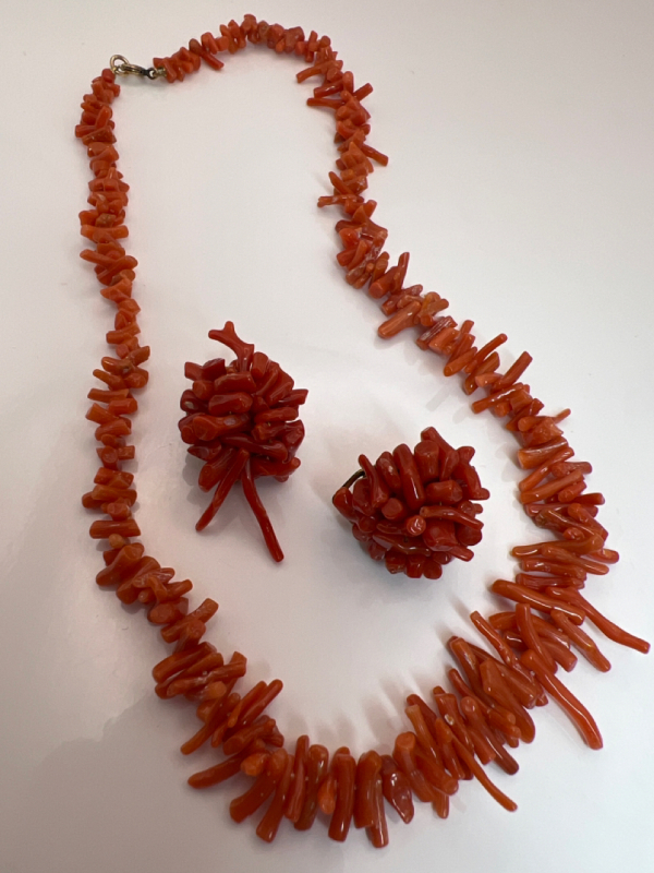 Vintage Coral Necklace and Coral Earrings