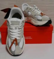 New Clearweather Sneakers Size 10M/ 11.5W CAN 40-41 EUR