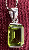 10K white Gold Box Chain 14K Gold Peridot Pendant
