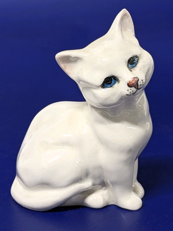 Beswick Kitten #1436 Designer: Colin Melbourne Issued: 1963-1989