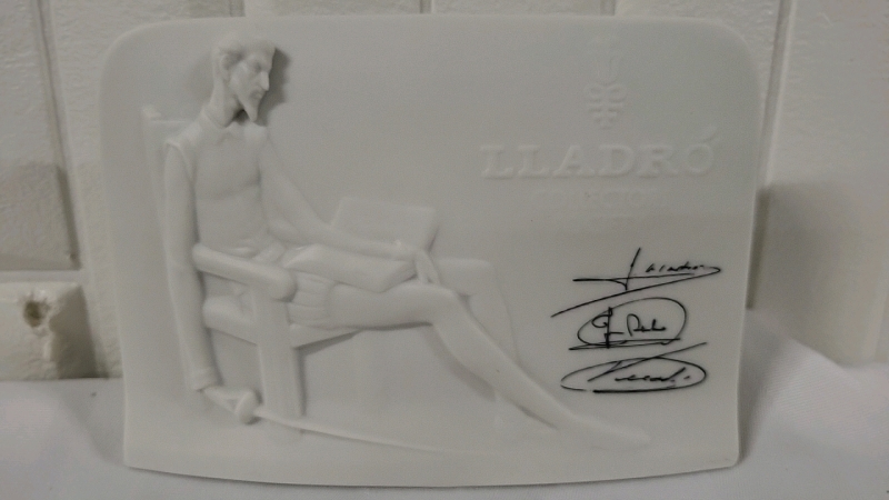 Lladro Collectors Society Bisque Porcelain Plaque