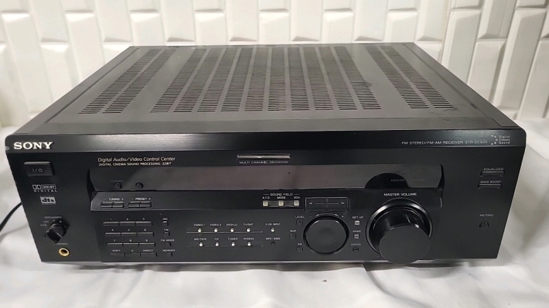 Sony Digital Audio / Video Control Center - STR-DE835