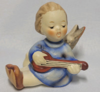 Goebel Hummel ' Angel with Lute ' Figurine , measures 2 1/4" tall