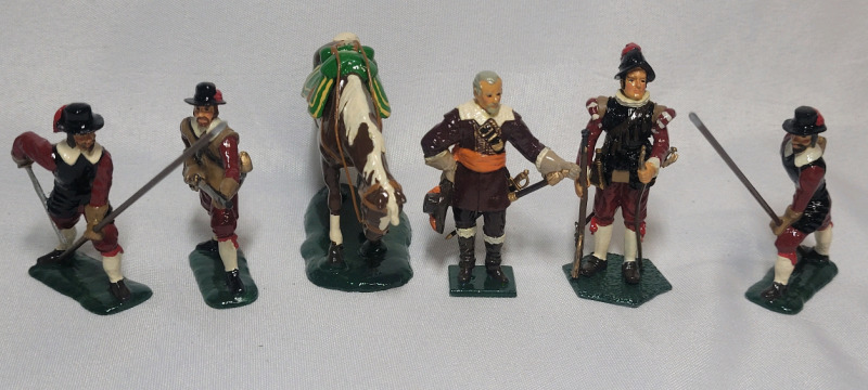 Britains British Soldiers w/Mount Toy Soldier Lead Miniatures