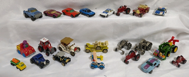 A Collection of Toy Vehicles - Matchbox, Hotwheels and Majorette