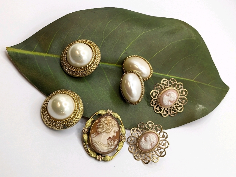 Stunning Vintage Cameo Brooch, Cameo Earrings & Statement Earrings