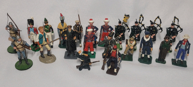 Random Military Soldiers Toy Soldier Lead Miniatures , 22 pieces