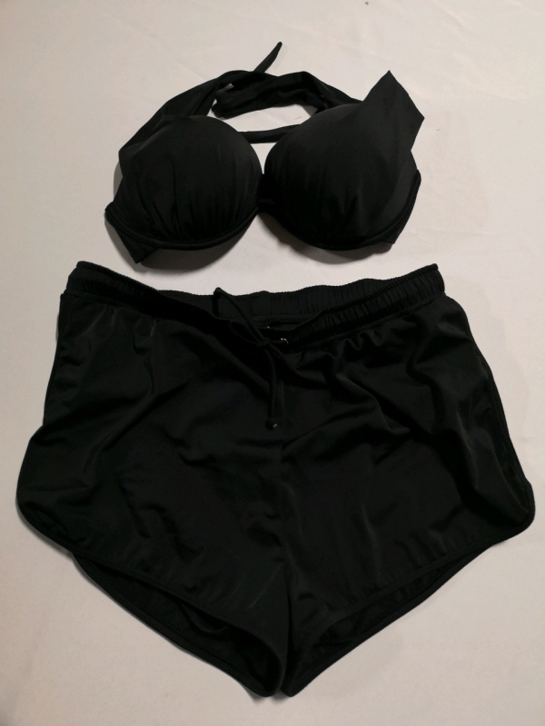 Women's sz 18 Venus Swim Suit Bikini Top and Short Bottoms