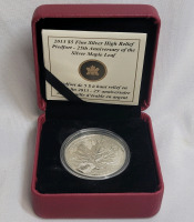 2013 Canadian Fine Silver ' 25th Anniversary Maple Leaf ' $5 Five Dollar Coin in Case