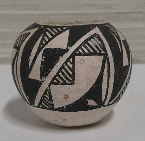 Miniature Acoma Pueblo Pottery