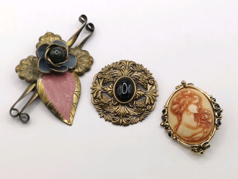 3 Vintage Brooches - Black Stone & Faux Cameo